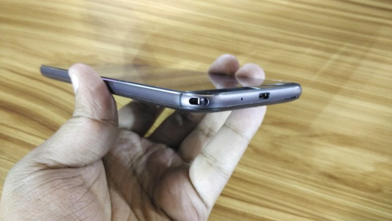 Zenfone Zoom Side View