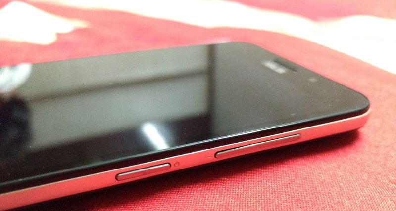 Asus Zenfone Max Side Buttons