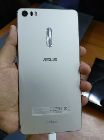 Asus Zenfone 3 Ultra Back