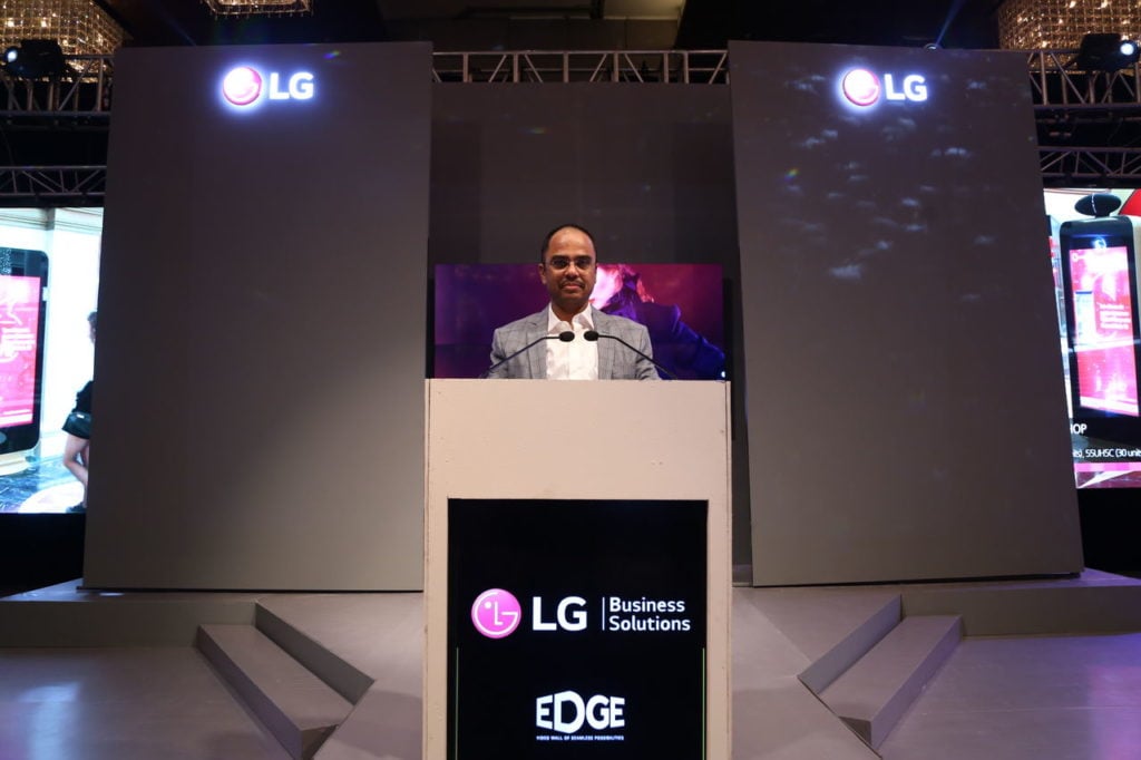 LG Showcases 0.44mm Even Bezel Video Wall