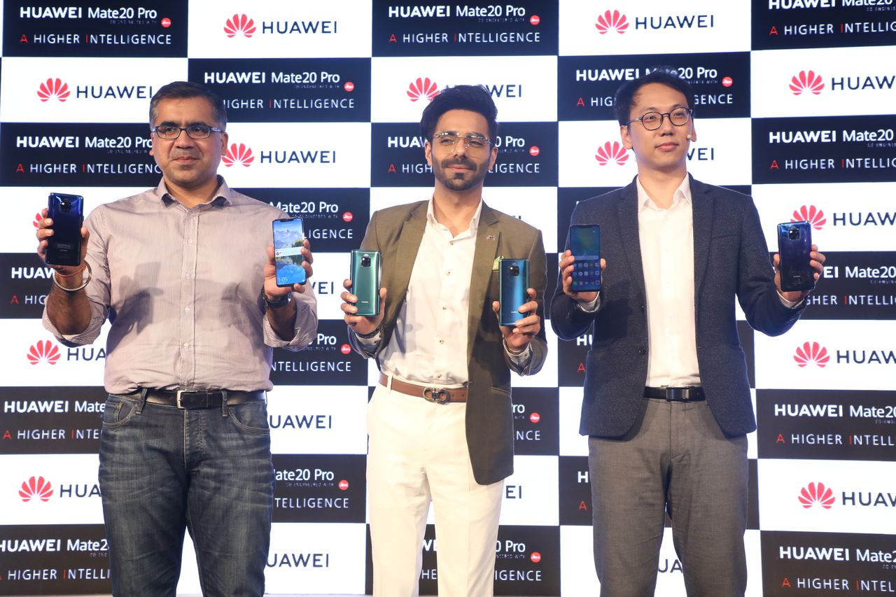 From Left Paras Chopra, Apar Shakti and Wally Yang at Huawei Mate 20 Pro launch