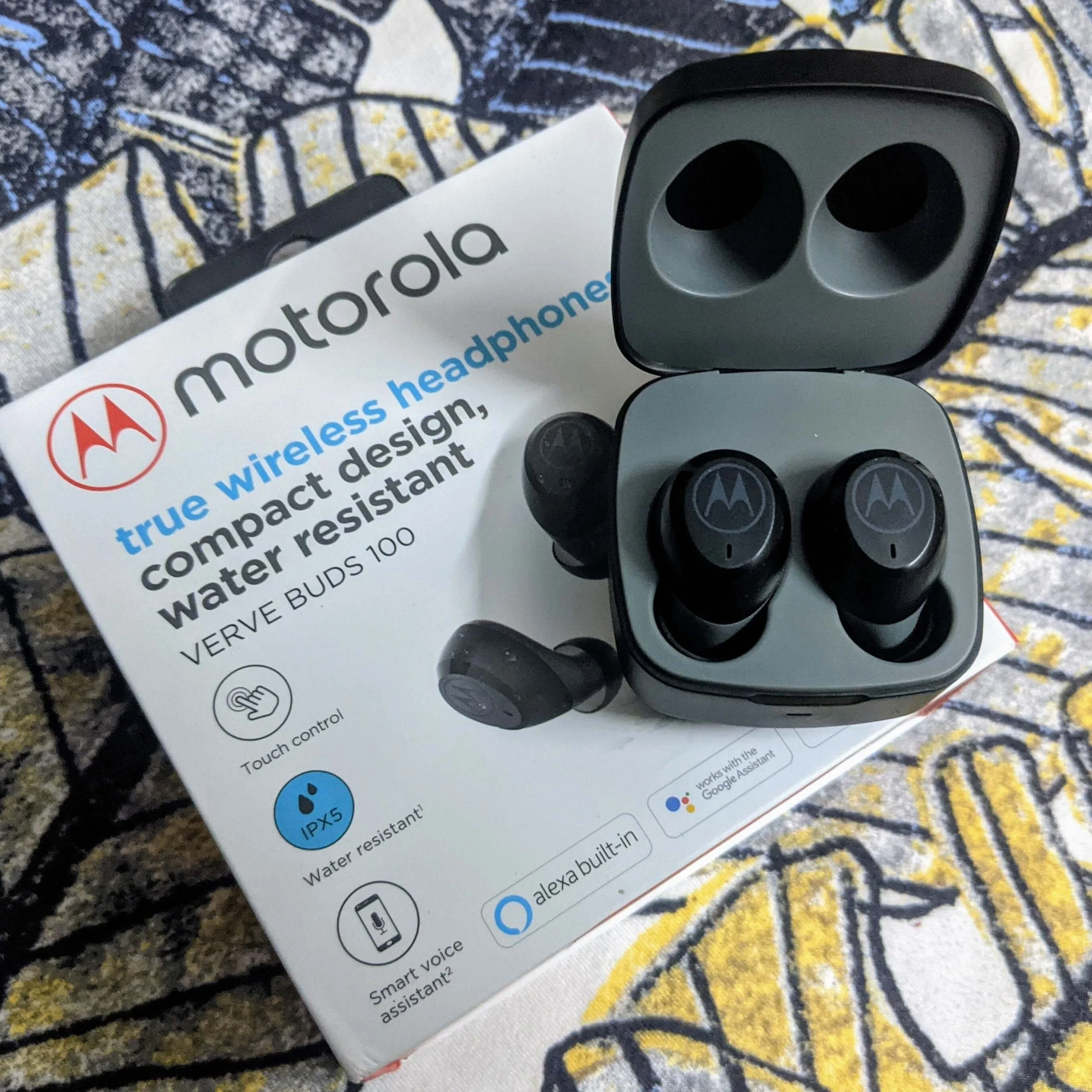 motorola earbuds 100